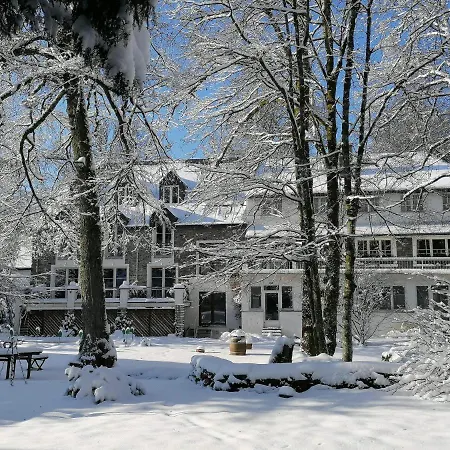 Les Ardillieres Du Pont D'oye Отель 4*