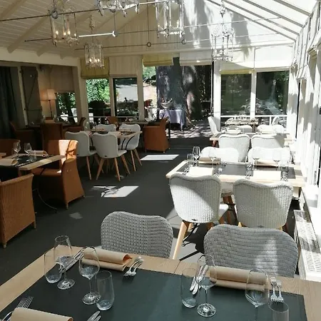 Les Ardillieres Du Pont D'oye Hotel 4*