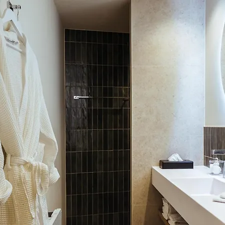 Hotel Les Ardillieres Du Pont D'oye 4*